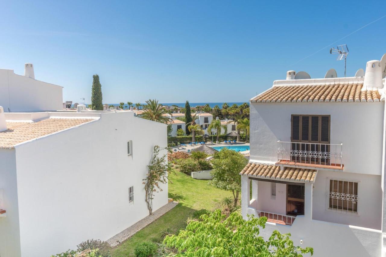 Apartment #053 Fully Equiped With Pool, 350 Mts Albufeira