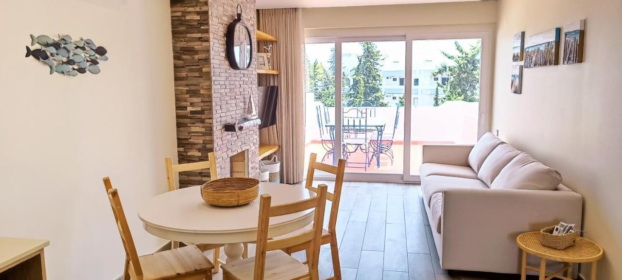 Apartment Blue & Yellow Penthouse With Terrace At Balaia Mar