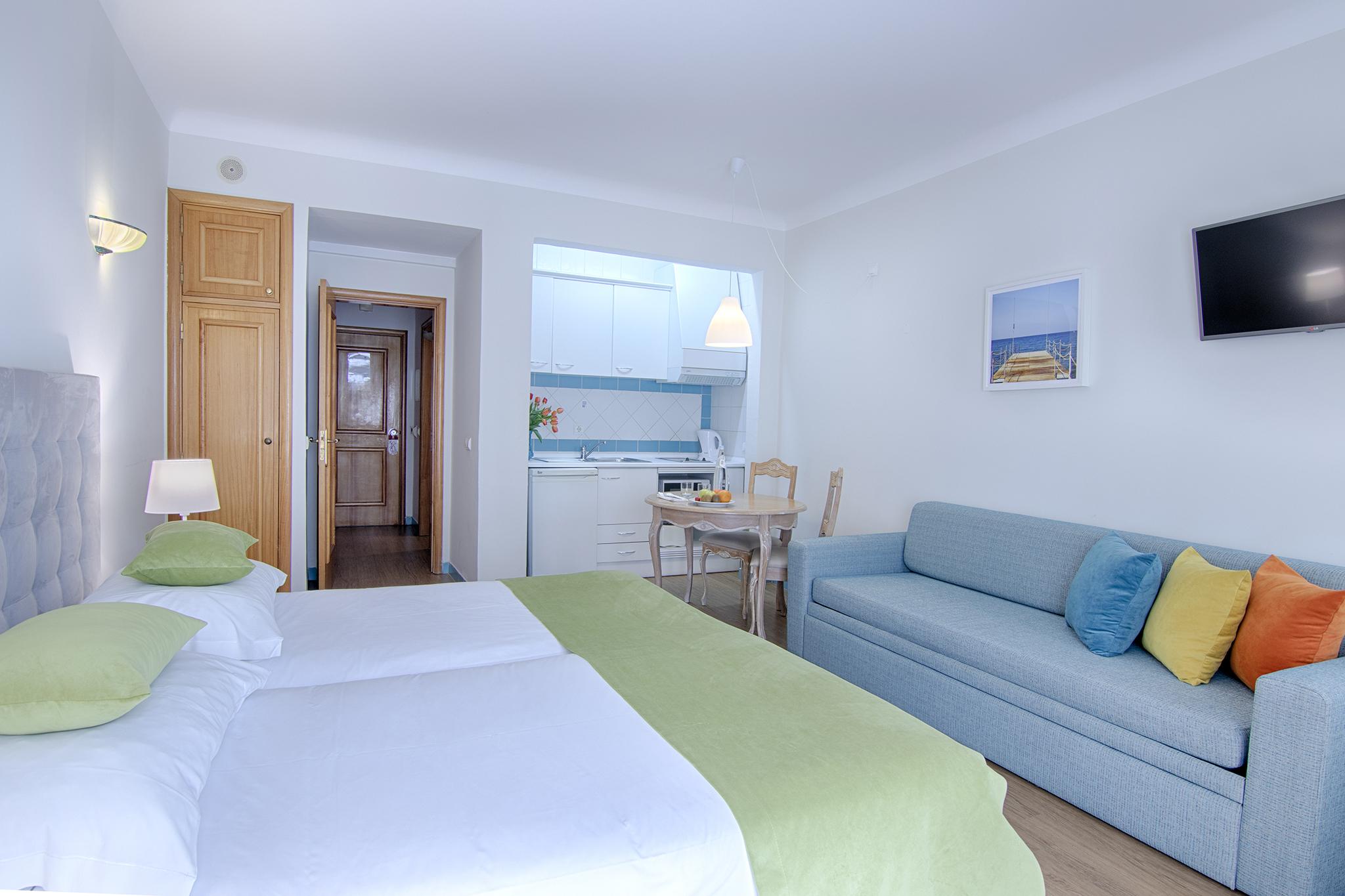 Aparthotel Luna Miramar Club 4*