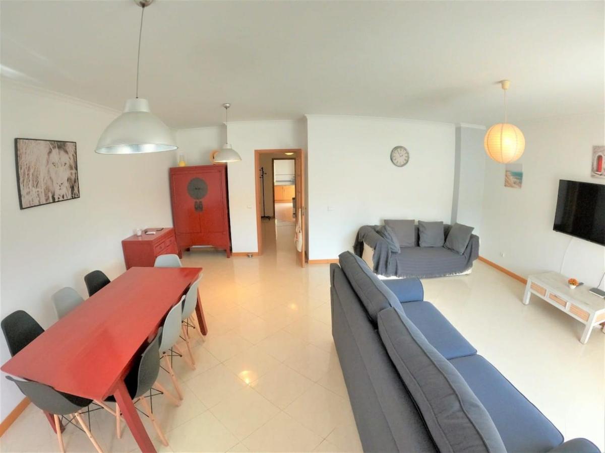Algarve Modern T1 With Balcony In Apartment