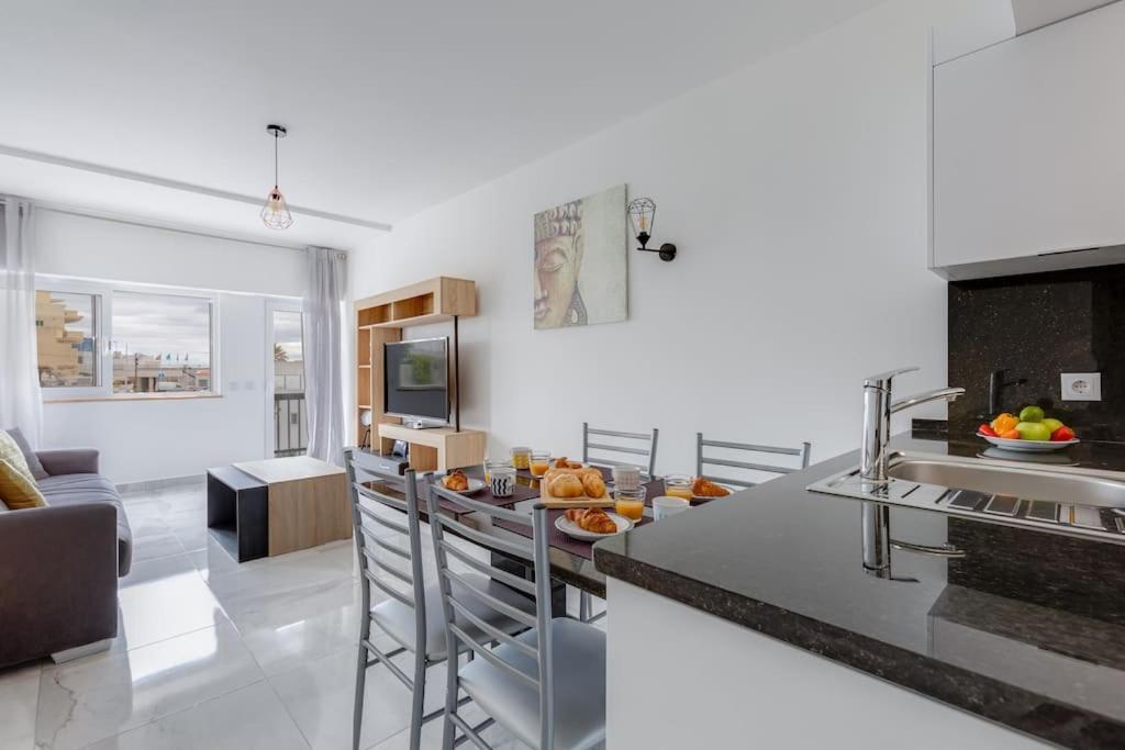 Apartment Brand New Apart With Sea View And Near The
