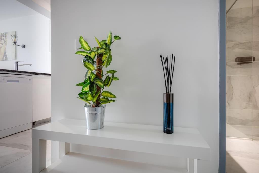Apartment Brand New Apart With Sea View And Near The