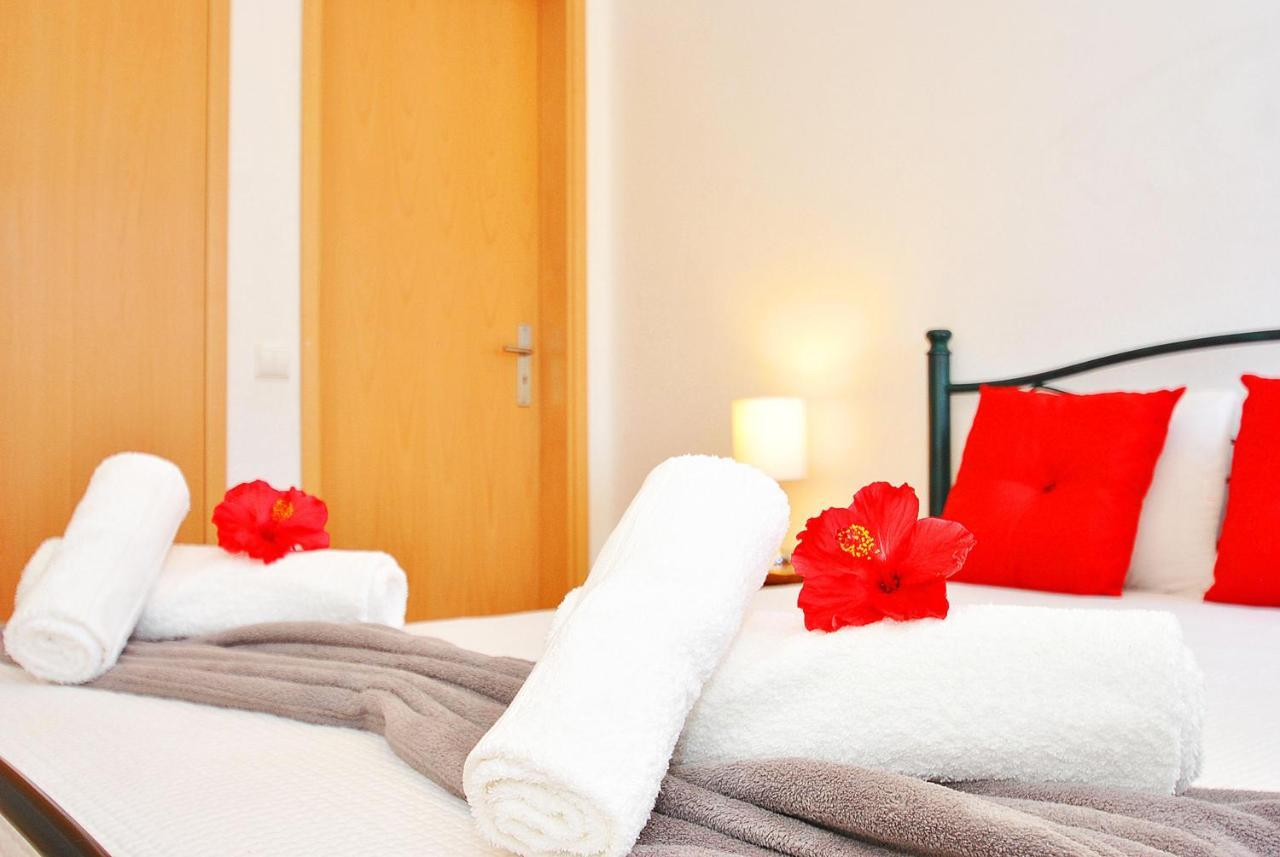 Villa Isis By Algarve Vacation *