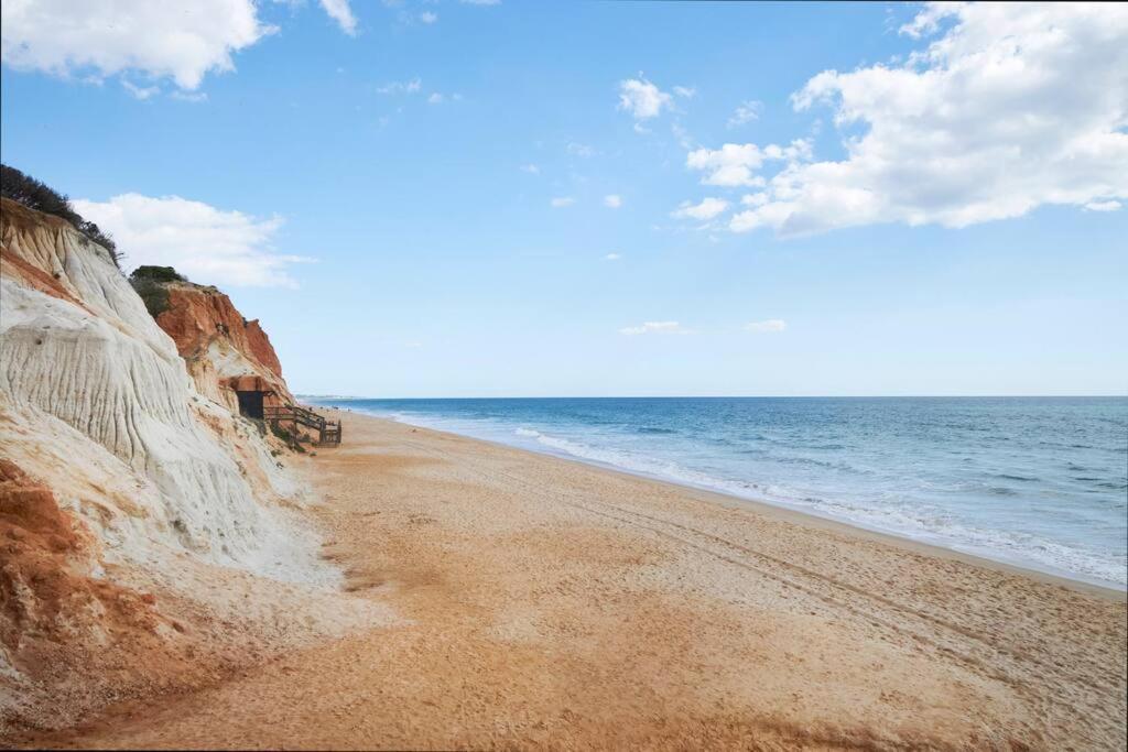 Seaside Serenity Beachside * Albufeira