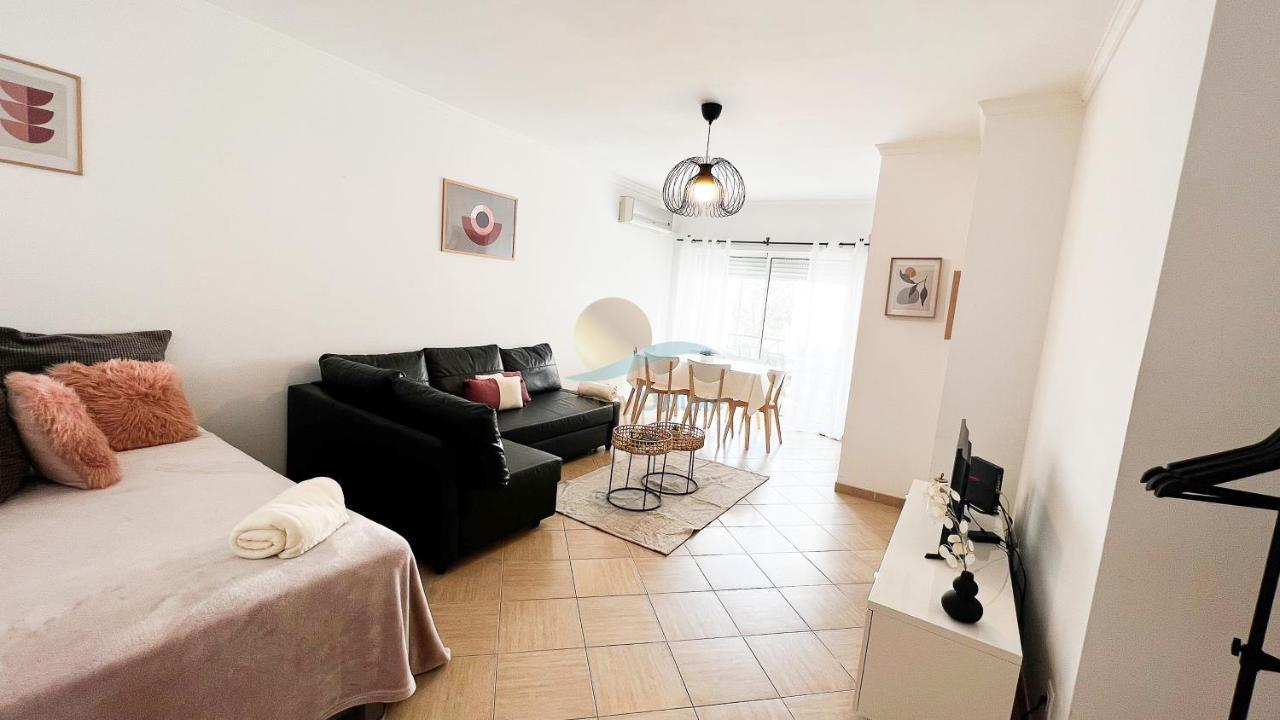 Oura Lancemar By Sunny Deluxe Apartment *