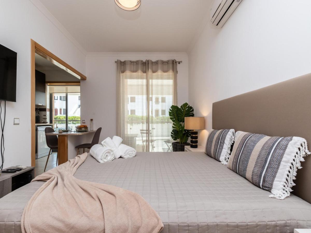 Apartment Akisol Olhos De Agua Lyrical