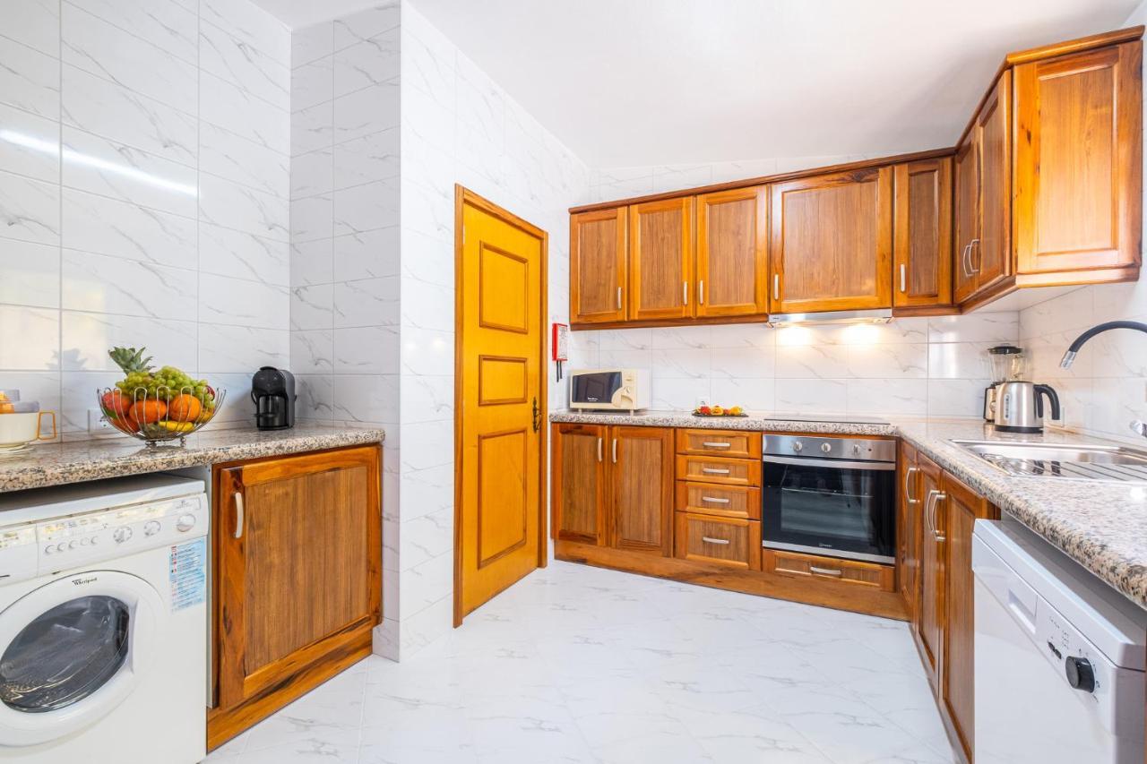 Crisandra By Algarve Vacation Villa