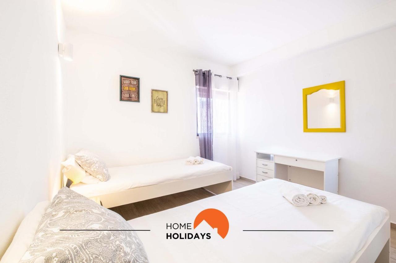 #112 Oura Flat By Holidays Apartment *