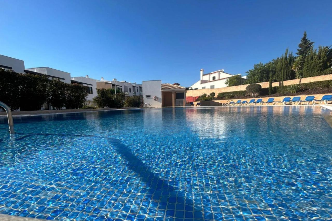 Ocean View Residences 3 Bedroom Villa's Sea View * Albufeira