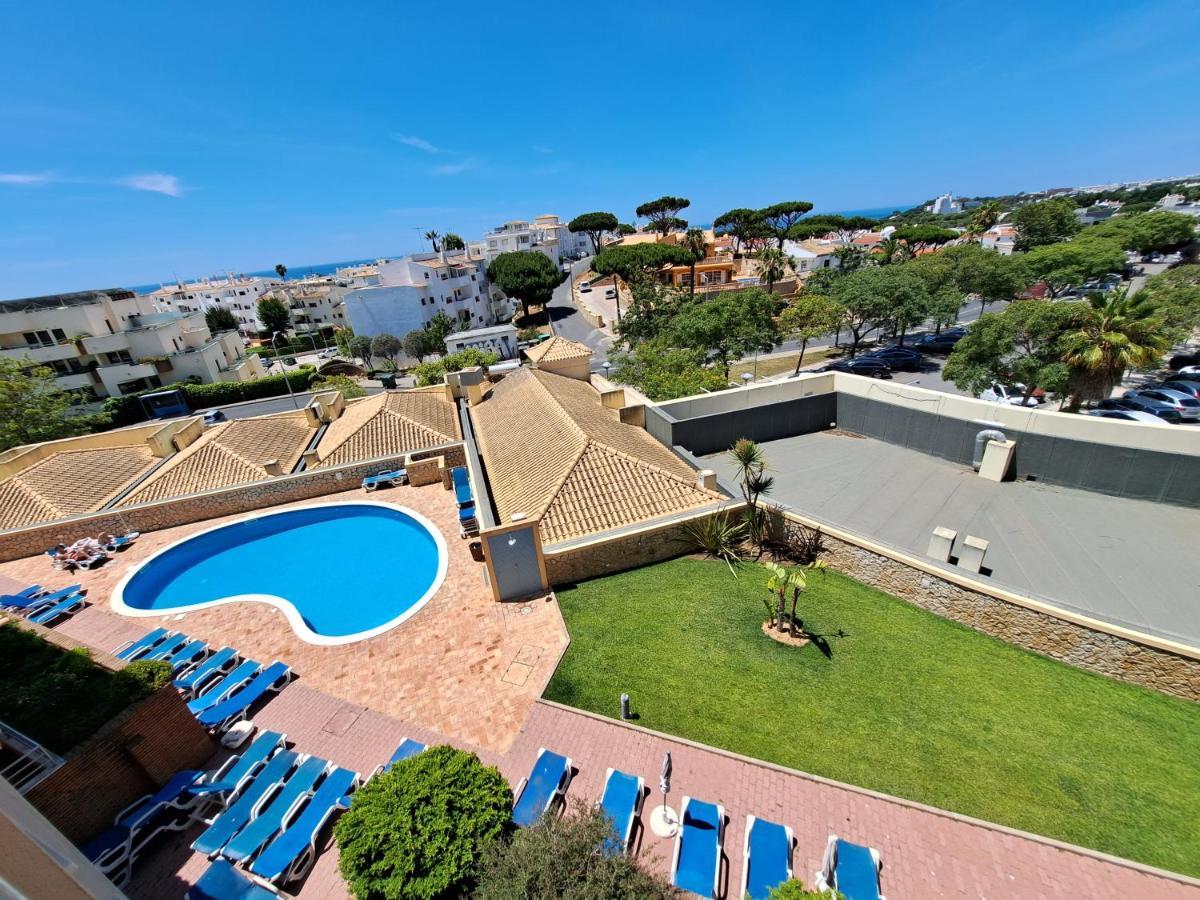 Sea View Oceanus Olhos De Agua Apartment