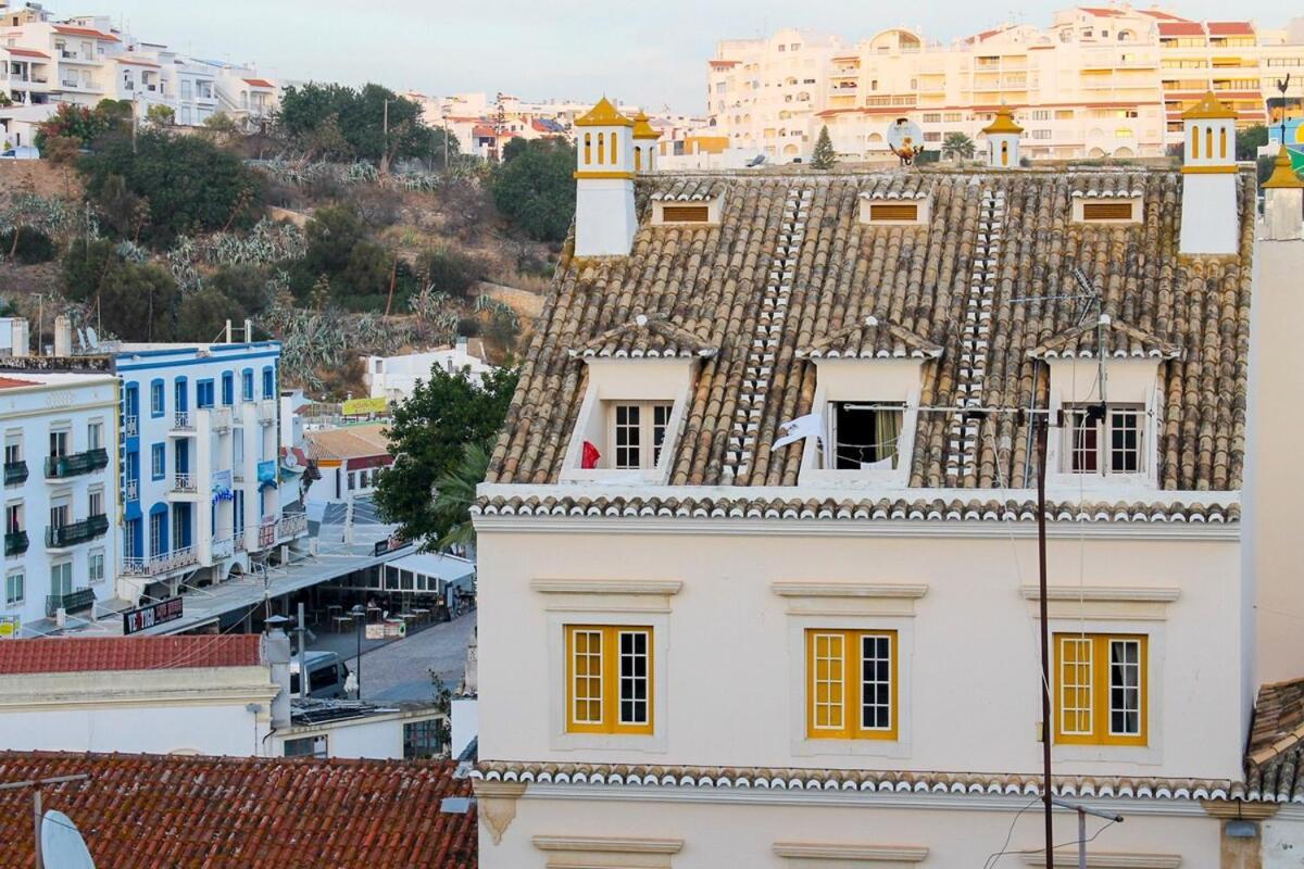 Sofeelings, Mar Piso 2, Baixa De