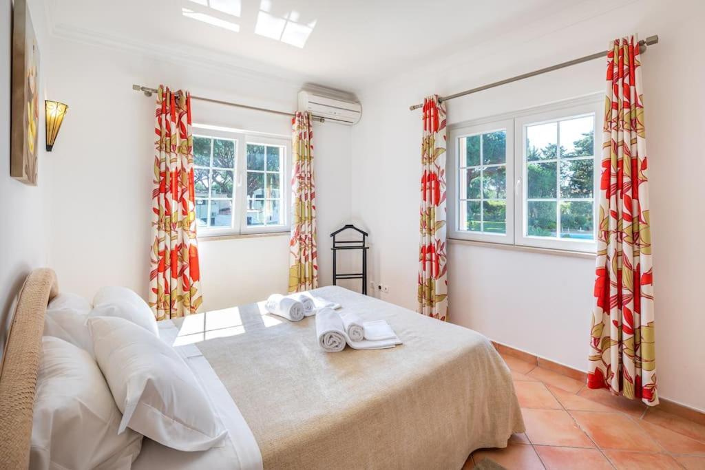 4 Bedrooom Private Ribeiro I Pool, Bbq, Ac, Wifi, Villa