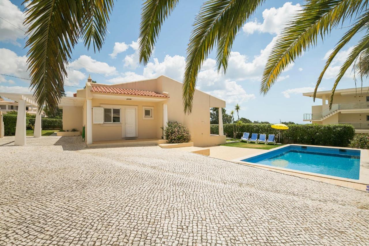Abf36v2 Charming 2 Bdr Located Only A Few Mi Villa
