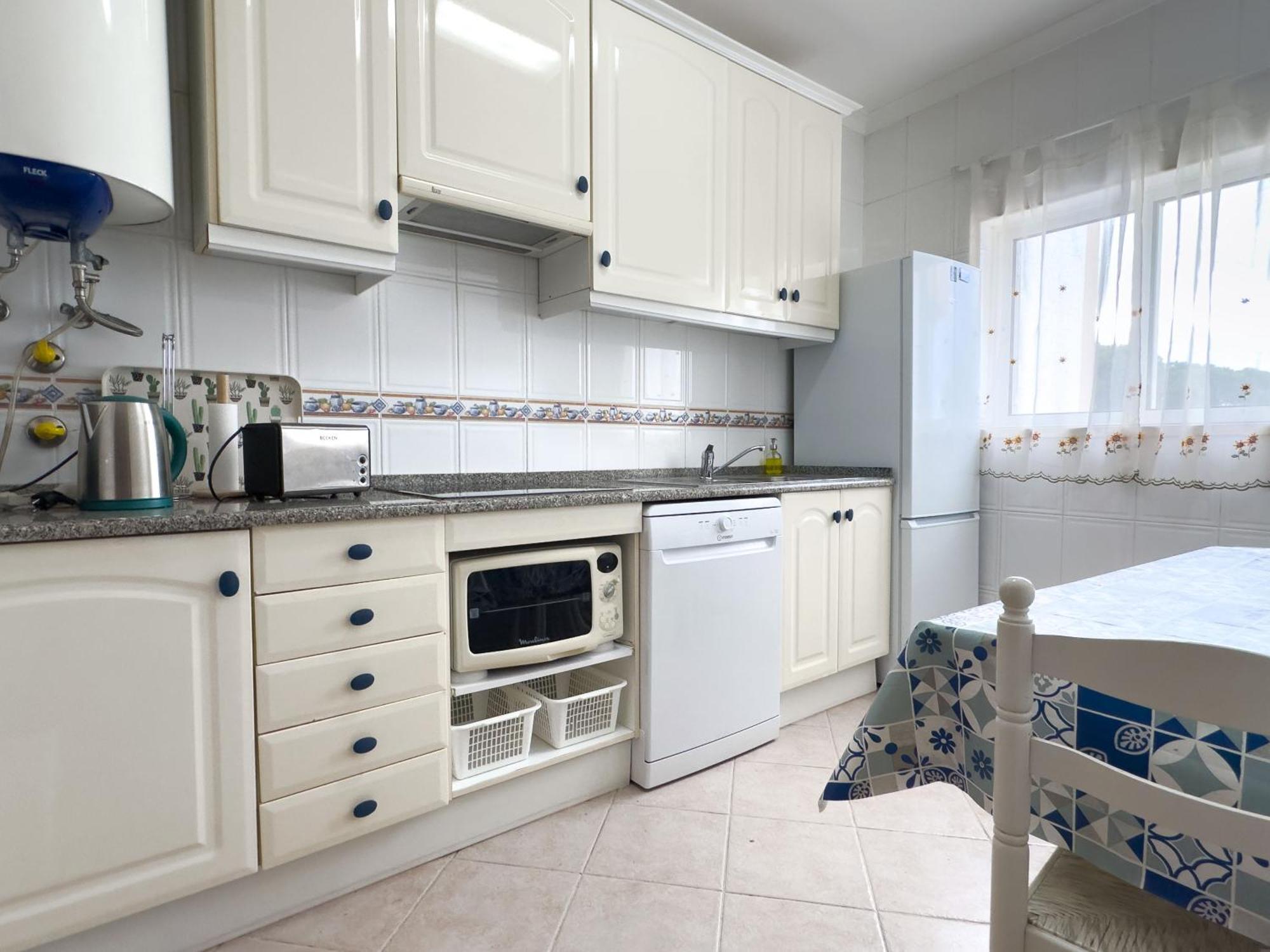Os A Ramos Na Da Gale Estao Inserido Em Com Piscina, Fica Apenas A 350 Metros Da Da Gale - Com Ar Condicionado Tanto Nos Quartos Na Sala, Smart Tv Com Prime Video E Cozinha Completa Apartment