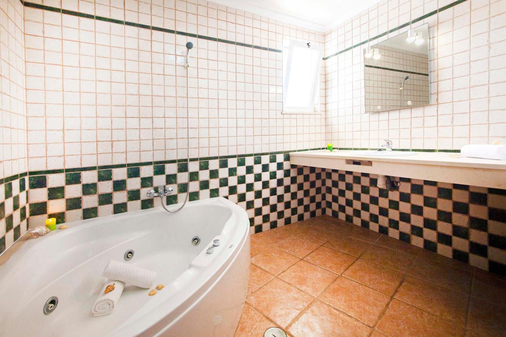 Villa Trinidad By Algarve Vacation *