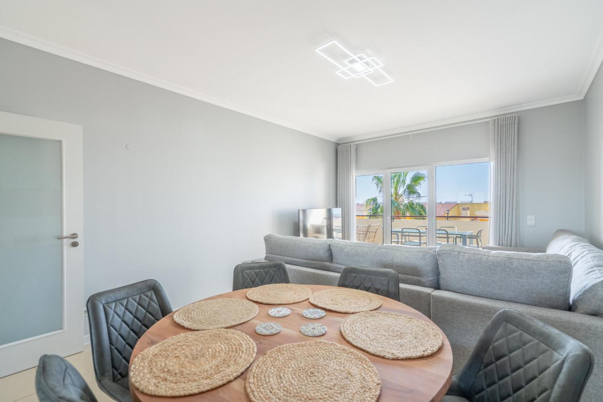 Albufeira Sunny Apartment 1 With Pool By Homing Albufeira