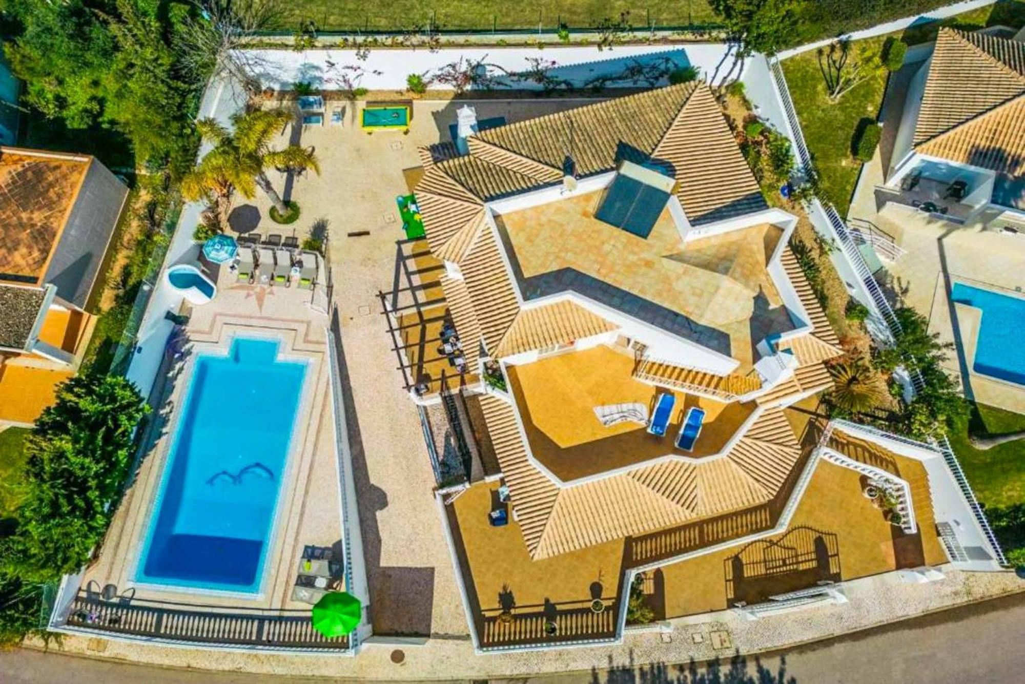 Casa Oliveira Villa *