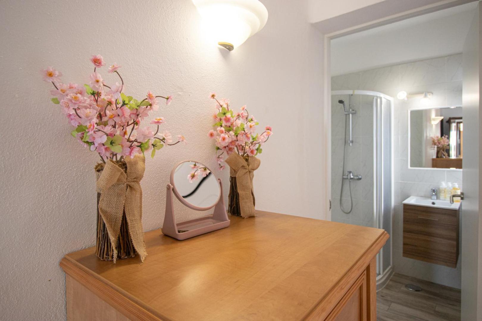 Apartment Welcoming Oasis 500m Ac Wi-fi Pool Balcony *