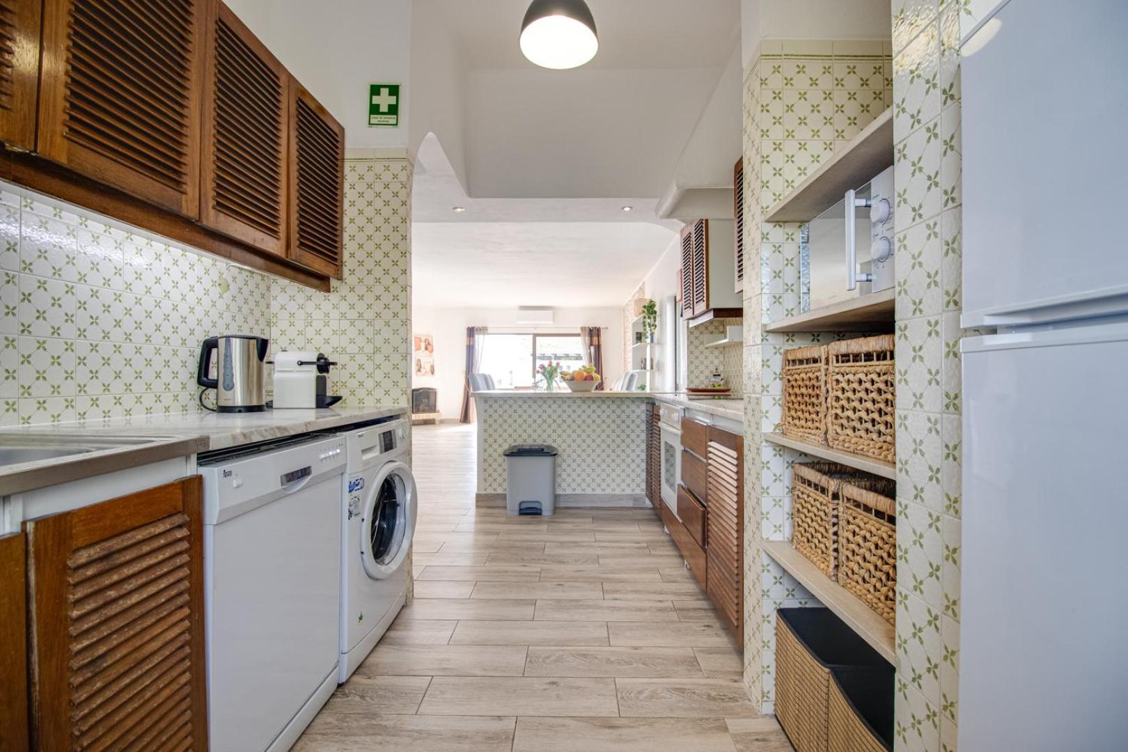 Apartment Welcoming Oasis 500m Ac Wi-fi Pool Balcony Albufeira