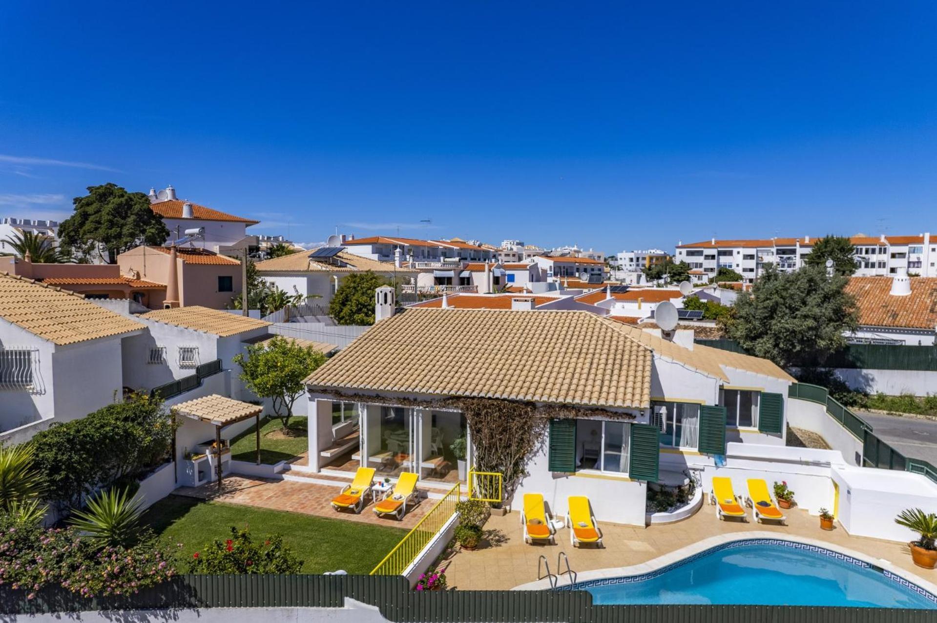 Pinheiro Oura By * Albufeira