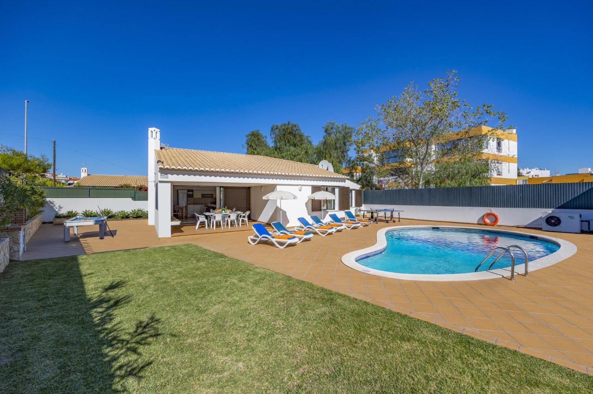 Buganvillea By Albufeira
