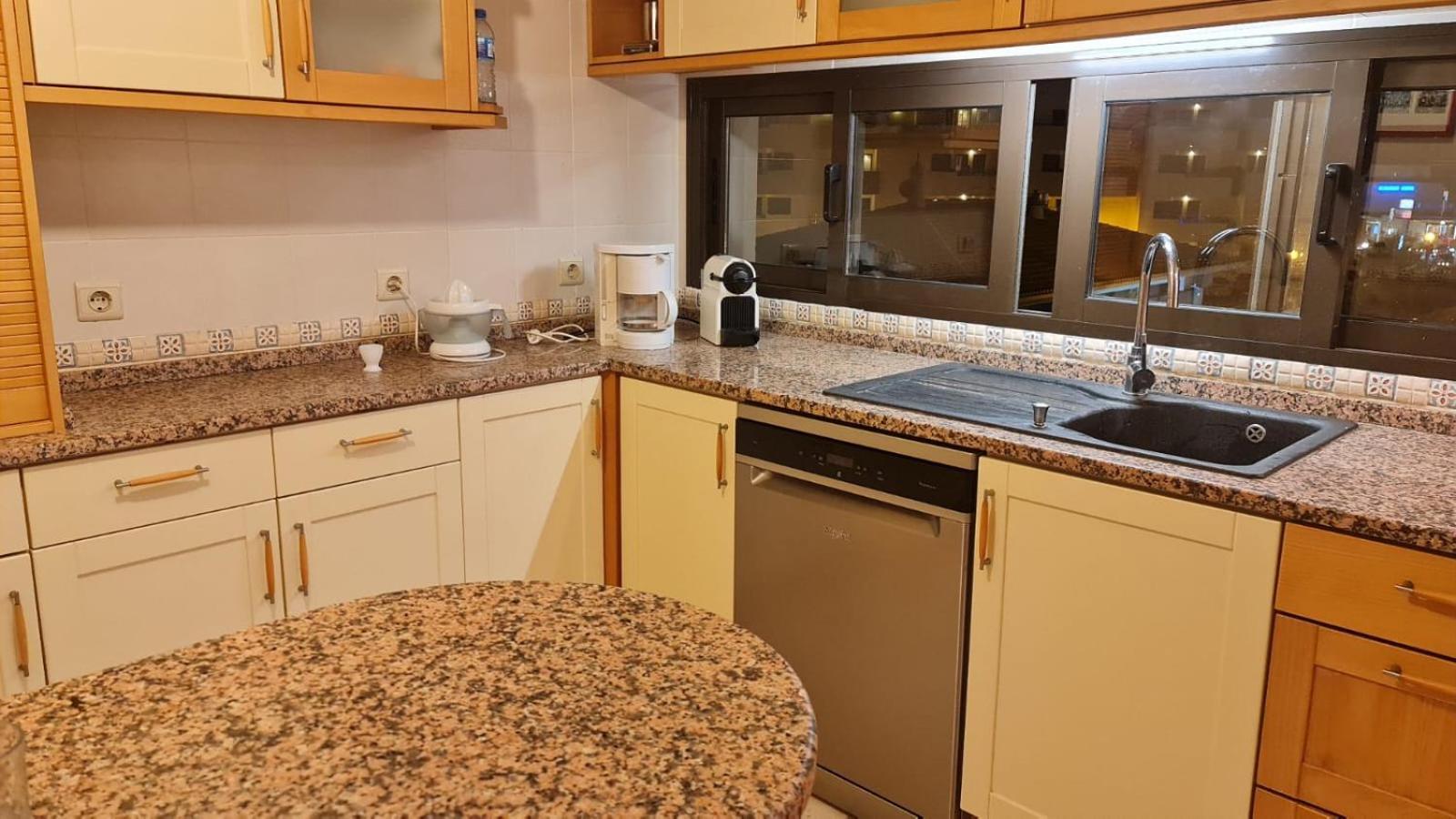 Ferias Na Apartamento *