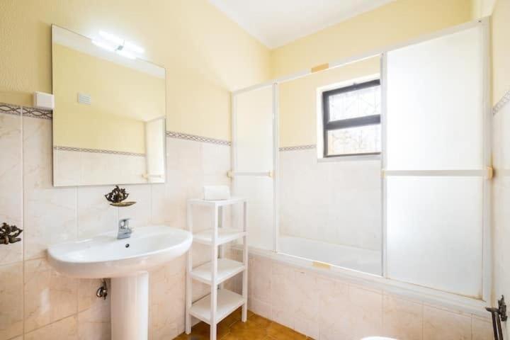 Holiday home Camila - Ideal Location Ten-min Walk To Marina Albufeira