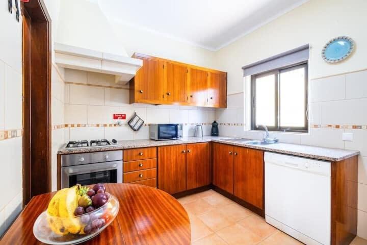 Camila - Ideal Location Ten-min Walk To Marina Holiday home