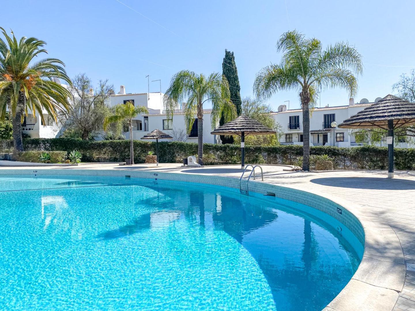 Welcoming Oasis 500m Ac Wi-fi Pool Balcony Apartment Albufeira