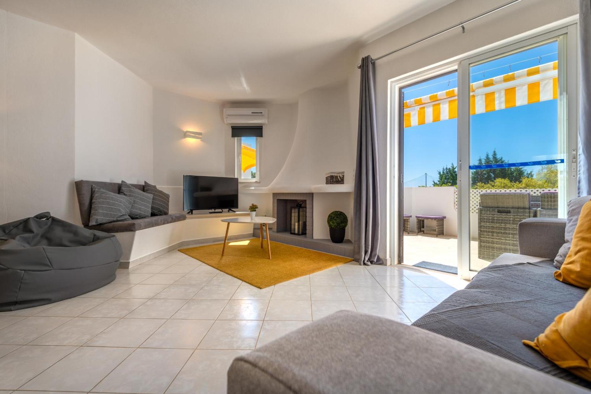 Balaia Golf Village 6 With Pool By Homing Apartment