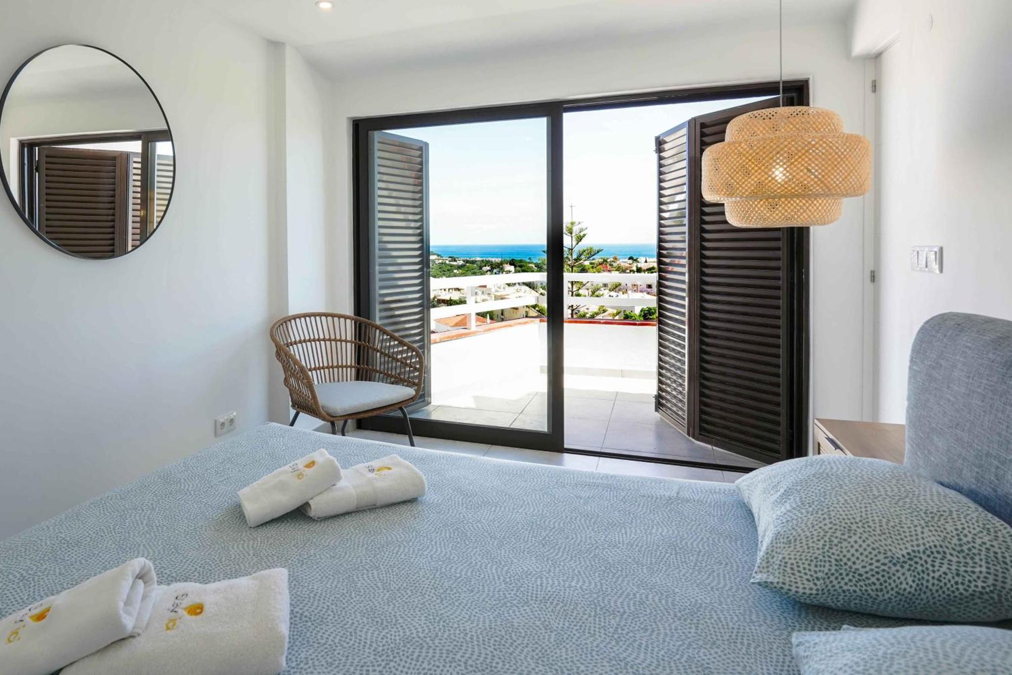 Endless View - Sea View - Pool Apartment