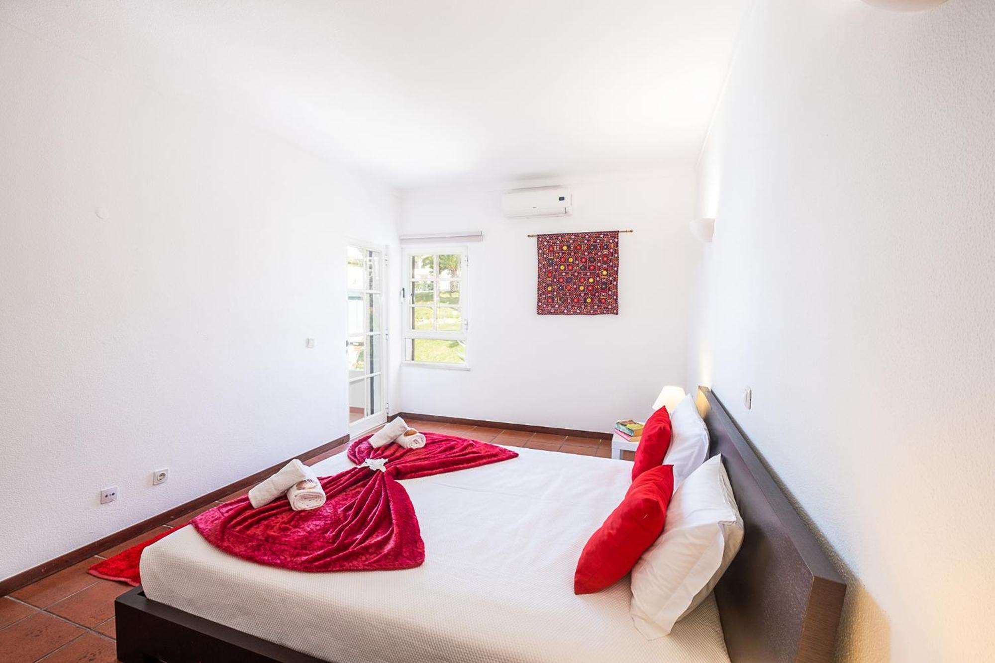 Villa Saint Lucia By Algarve Vacation