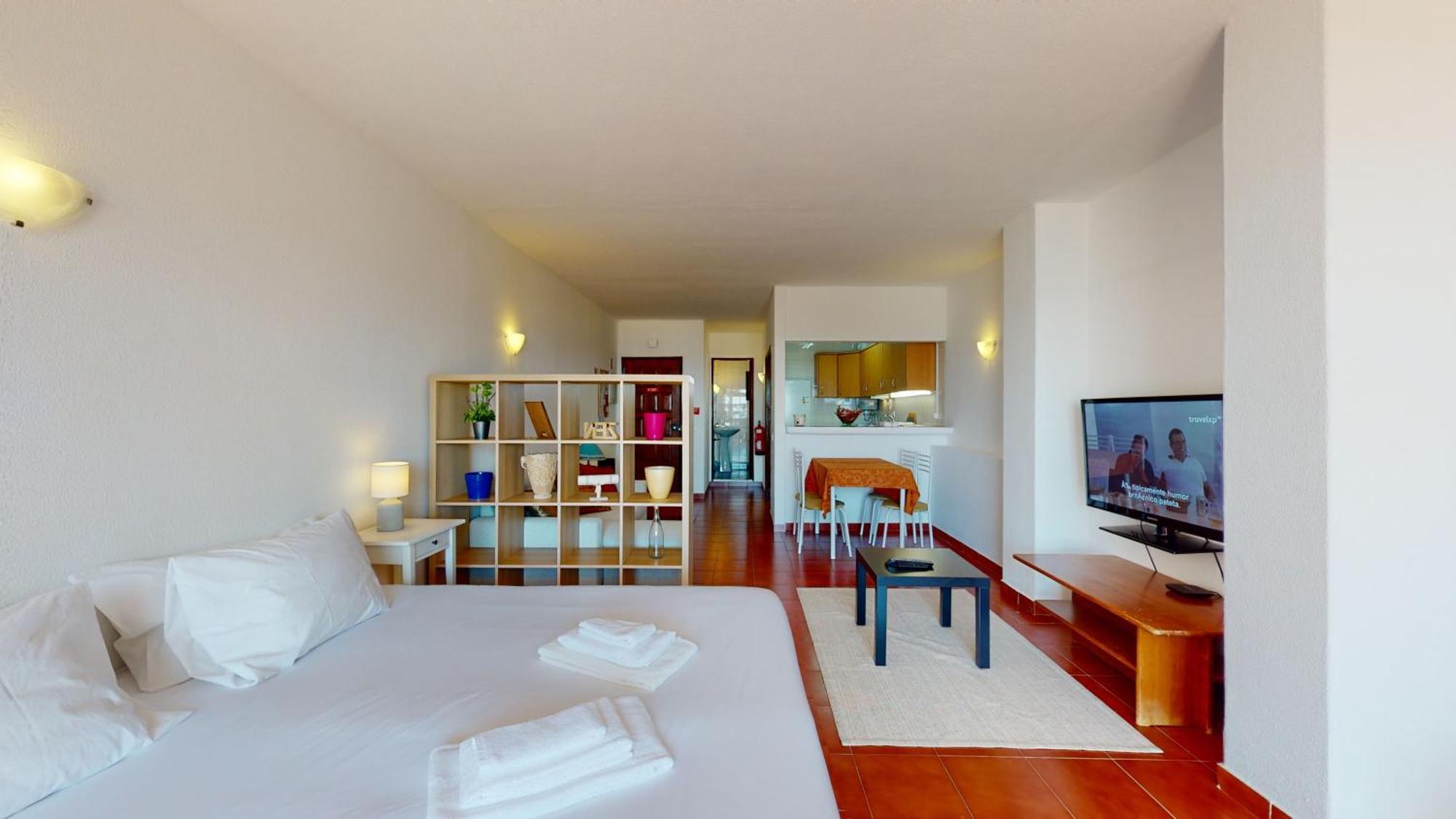 Cpiscinaalbufeira Apartamento