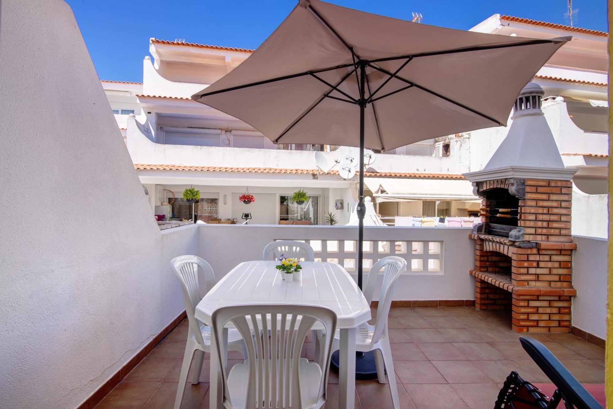 Holiday home V2 A 400 M Da Da Falesia *