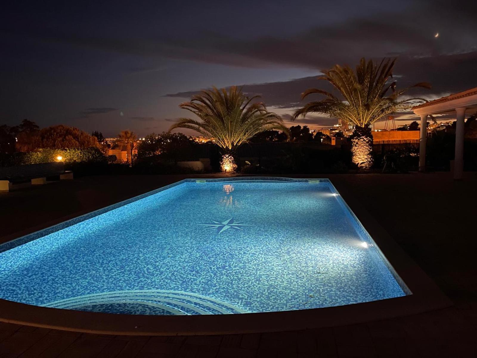 Ben - Private Pool Garden, Sun Day * Albufeira
