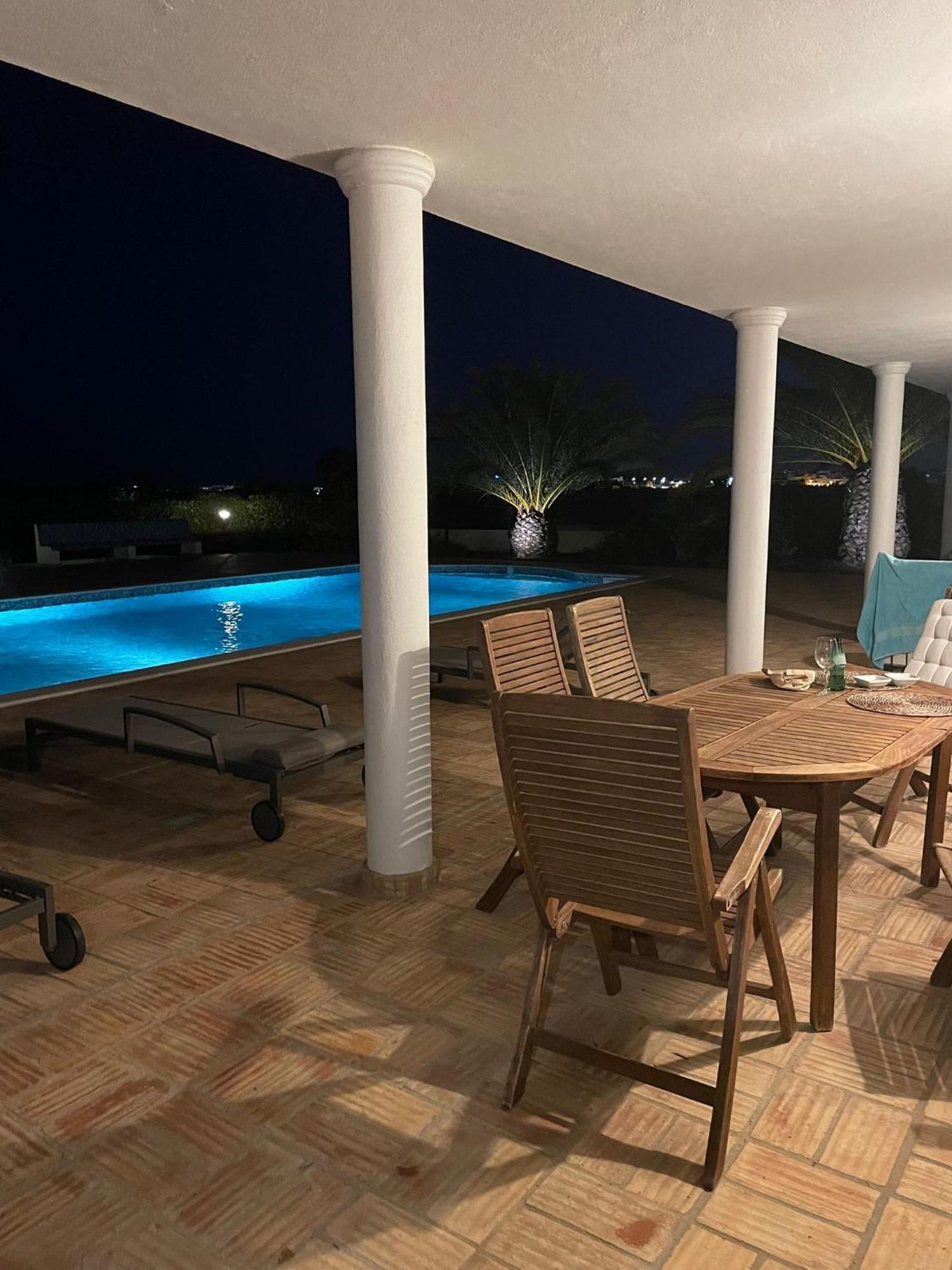 Ben - Private Pool Garden, Sun Day Villa