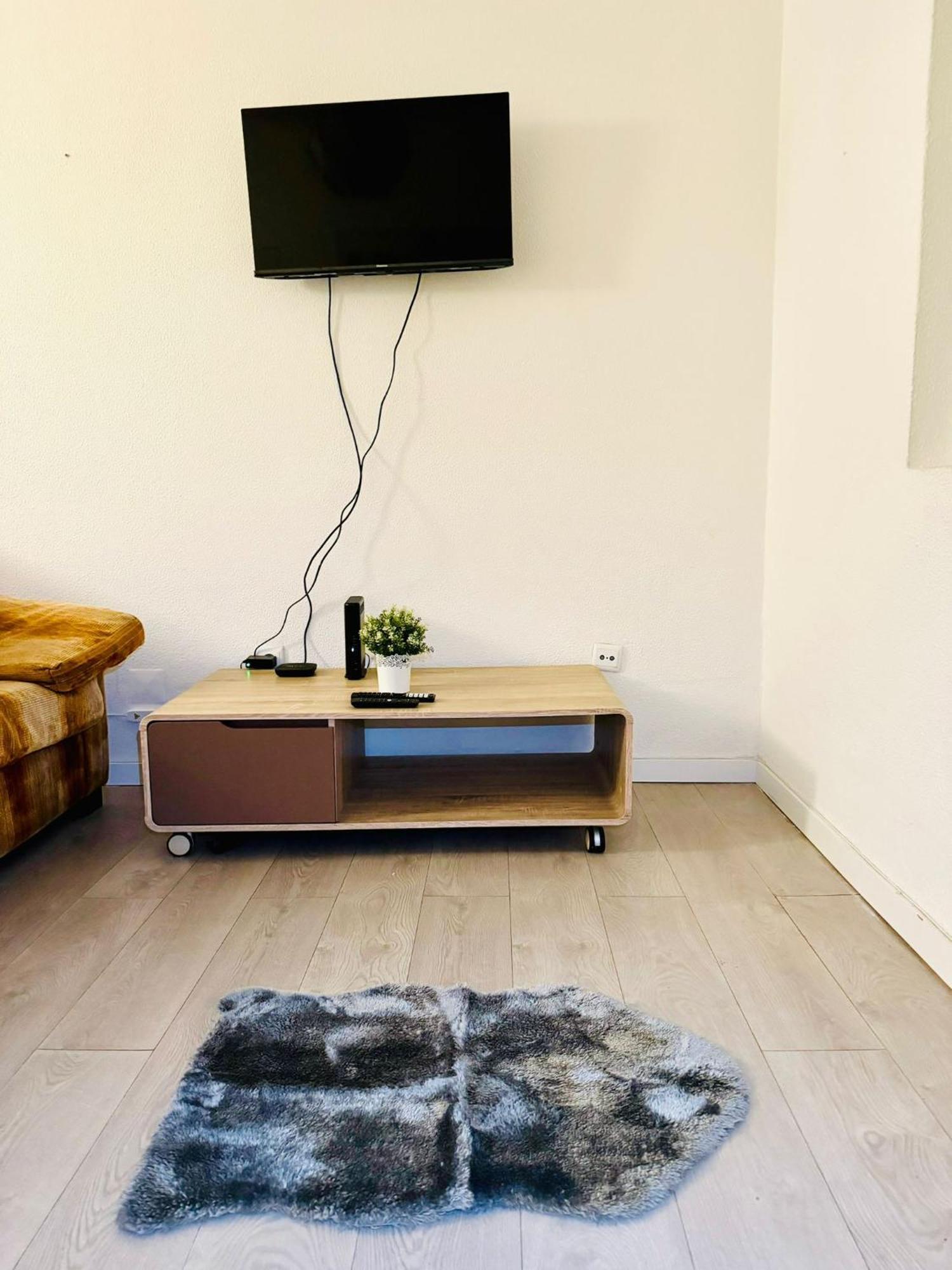 Apartamento T4 *