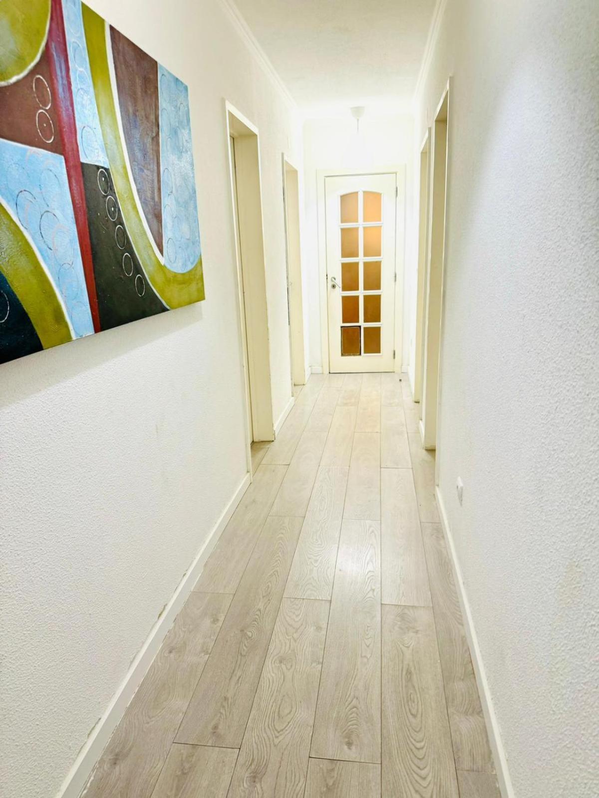 Apartamento T4 *