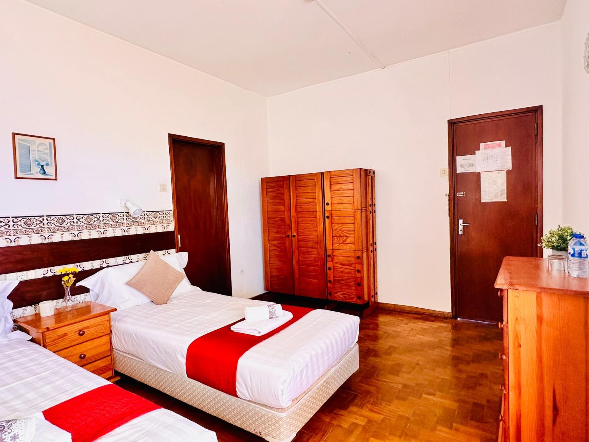Guest house Bela *