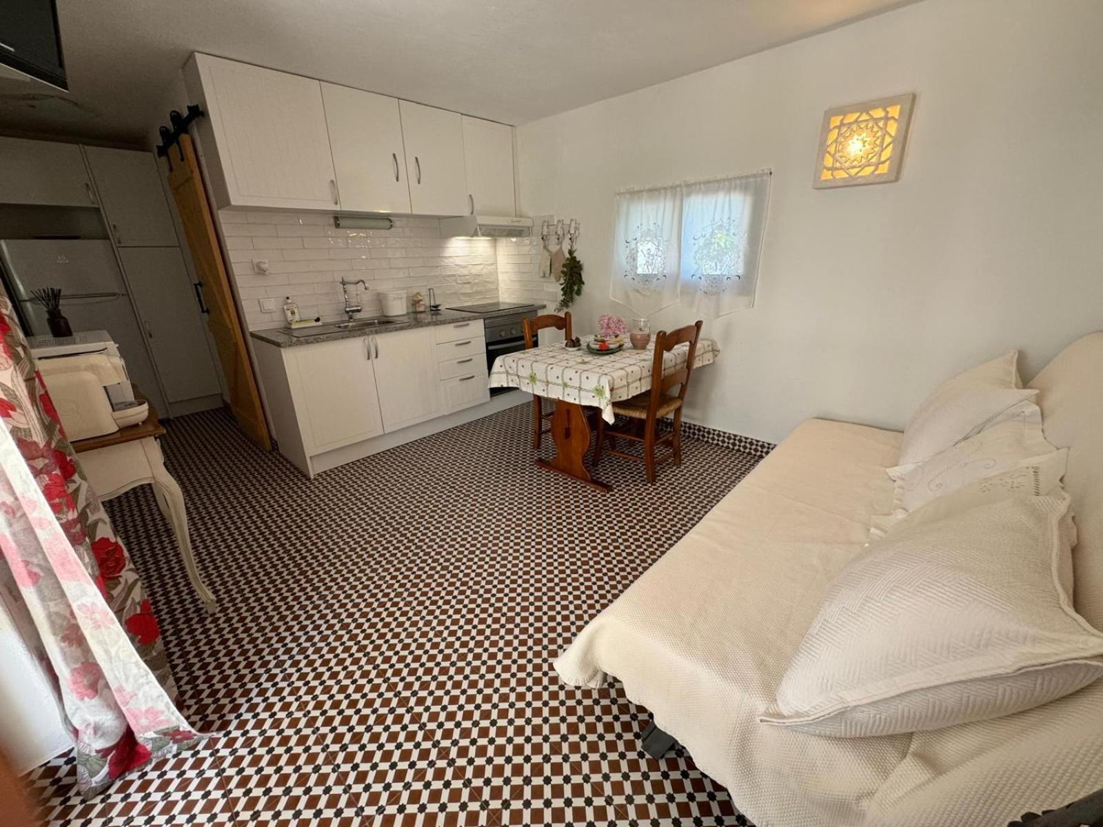Holiday home Lugar Andorinhas