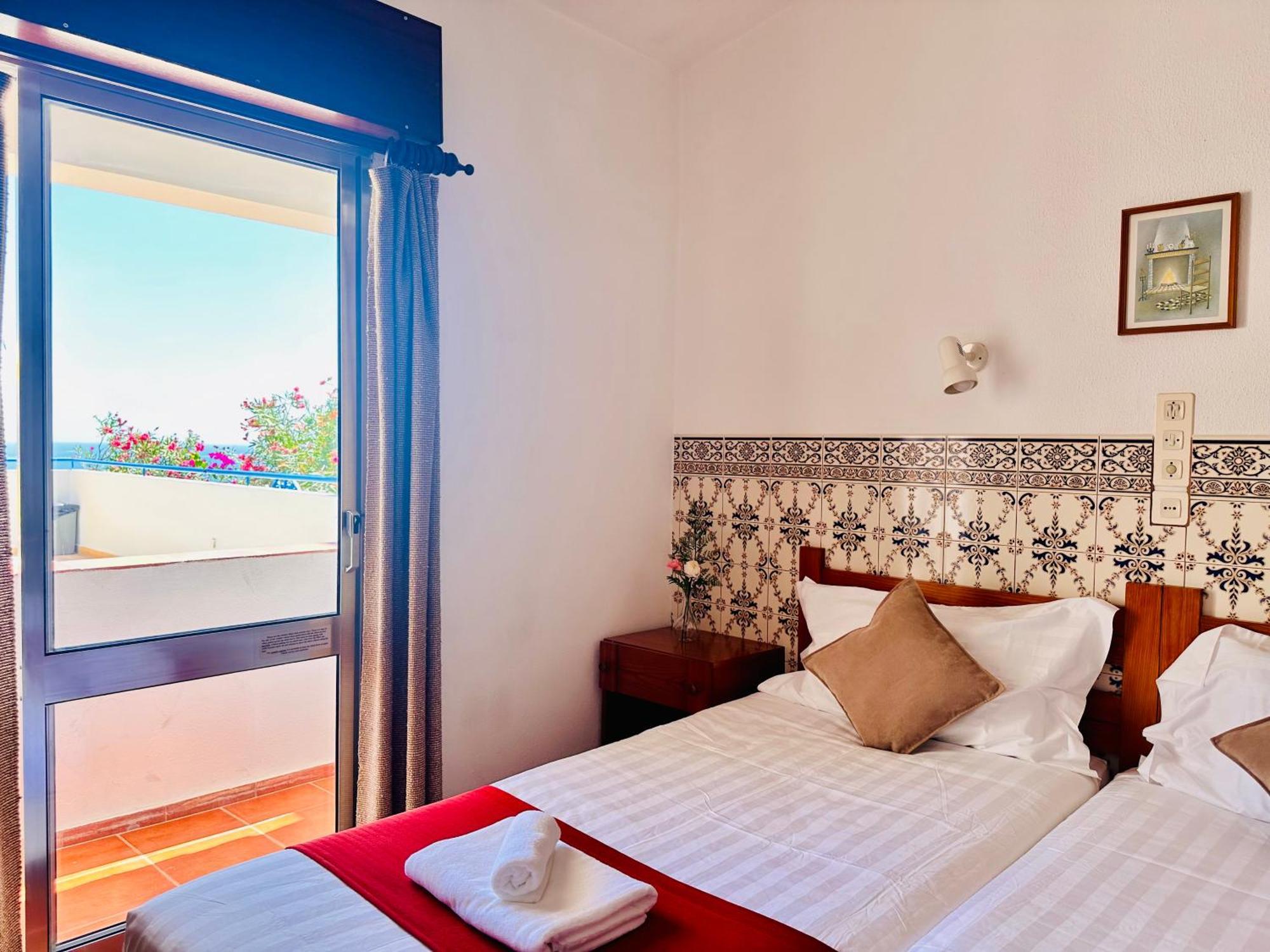 Guest house Bela *