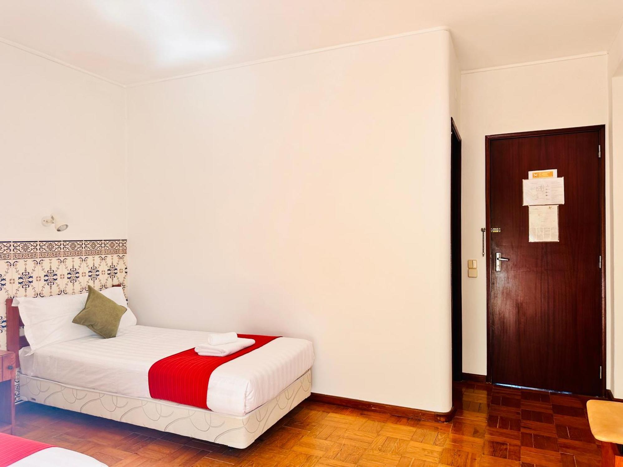 Guest house Bela *