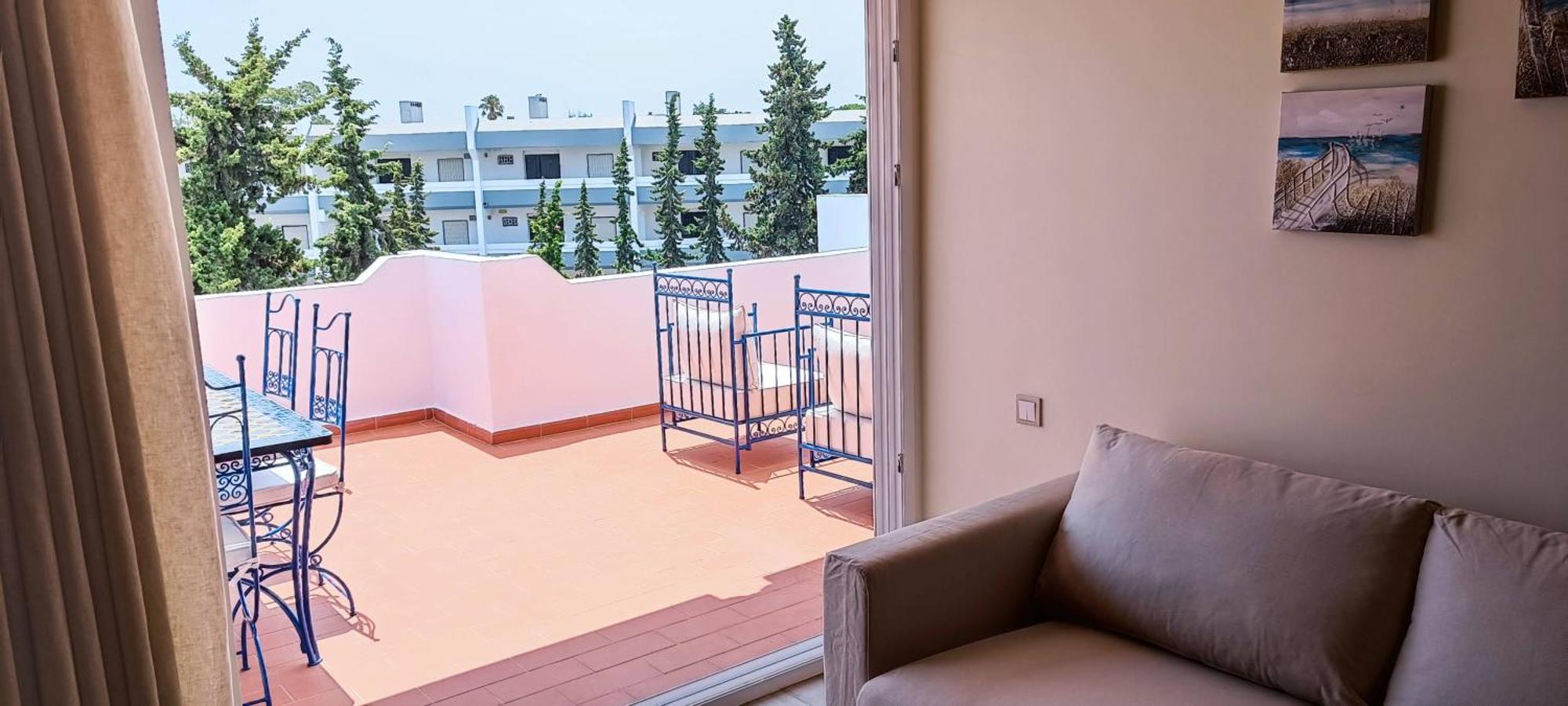 Apartment Blue & Yellow Penthouse With Terrace At Balaia Mar *