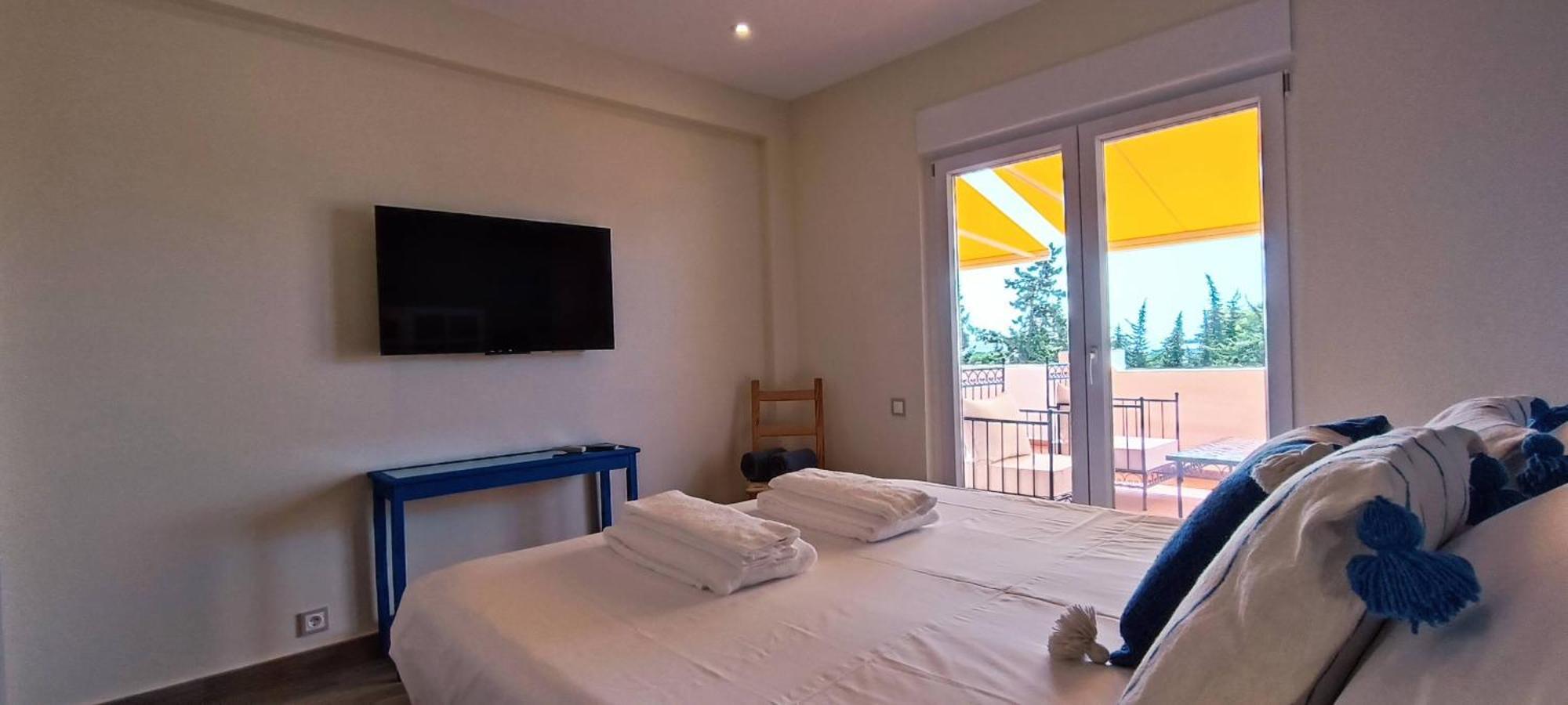 Blue & Yellow Penthouse With Terrace At Balaia Mar Apartment *