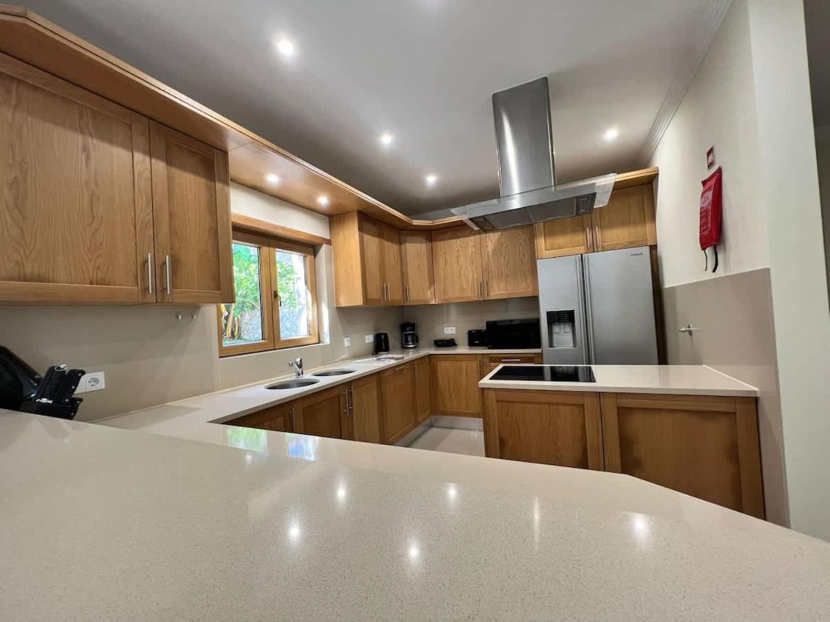 Pedra Luxe - Spacious Modern Holiday home