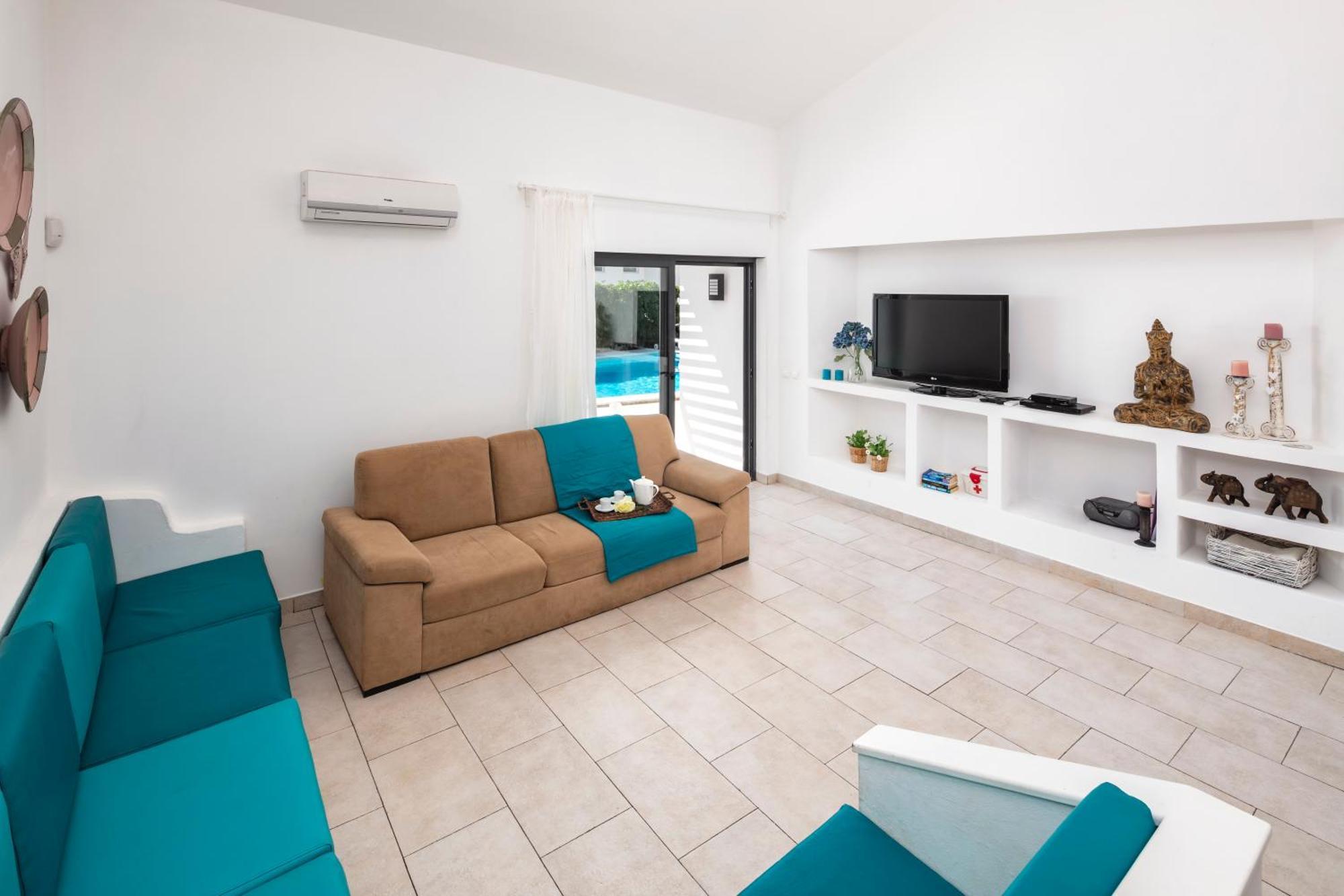 Catarino Villa *