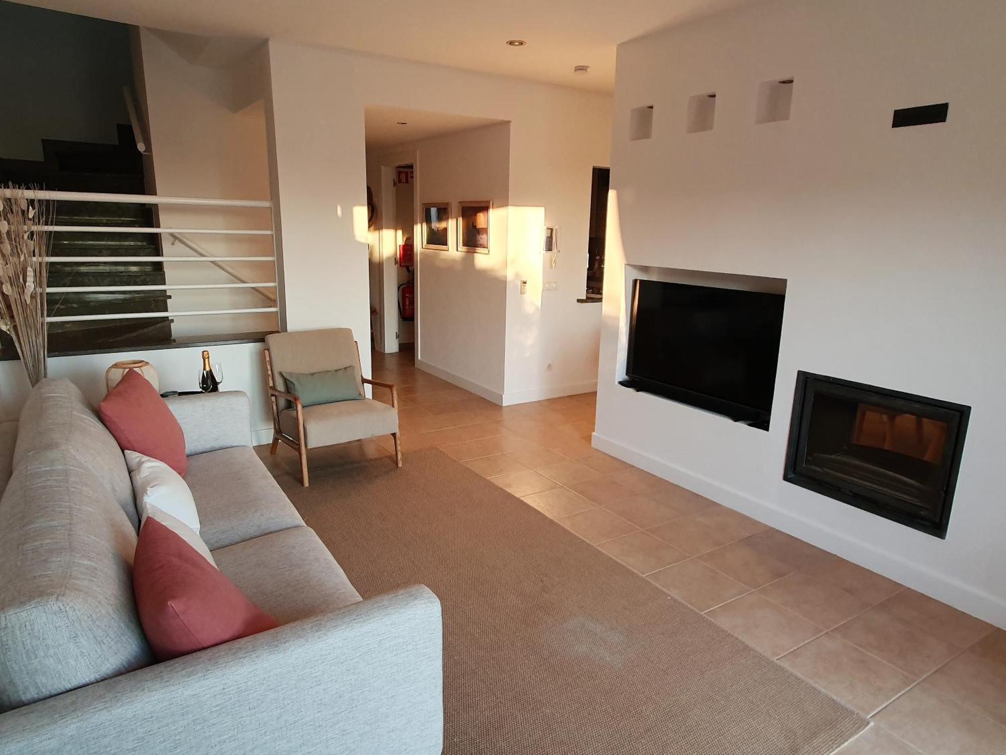 Three Bedroom Sea View Townhouse Villa *