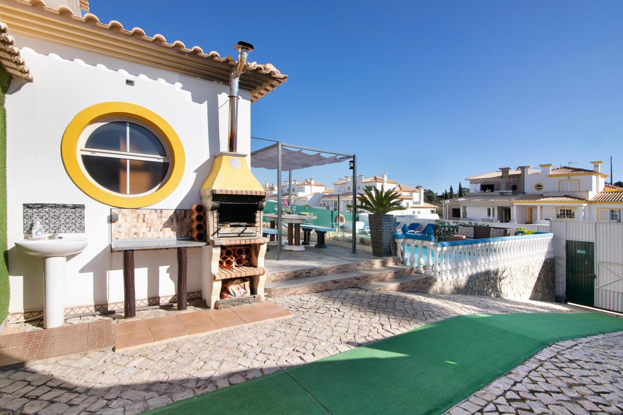 Calipso Villa