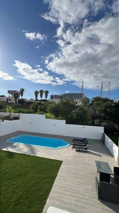 Villa Feliz - Large - Pool