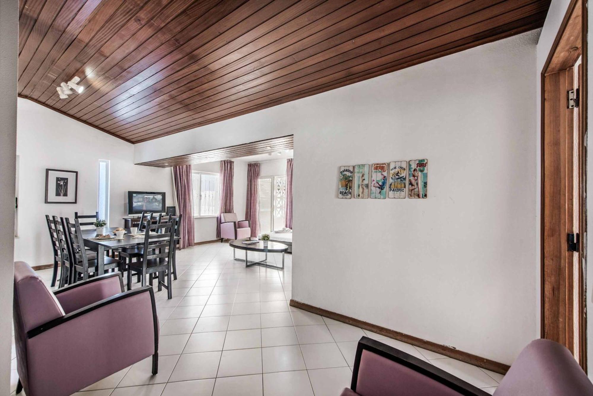 Cay Villa
